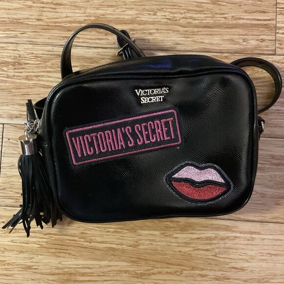 Victoria's Secret Black City Crossbody Belt Bag Purse Lips Tassel - Picture 1 of 10